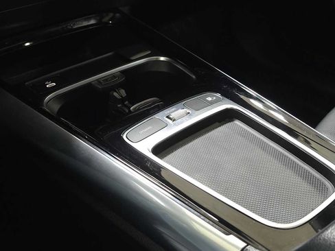 Certified 2026 Mercedes-Benz GLA 250 4MATIC image 34