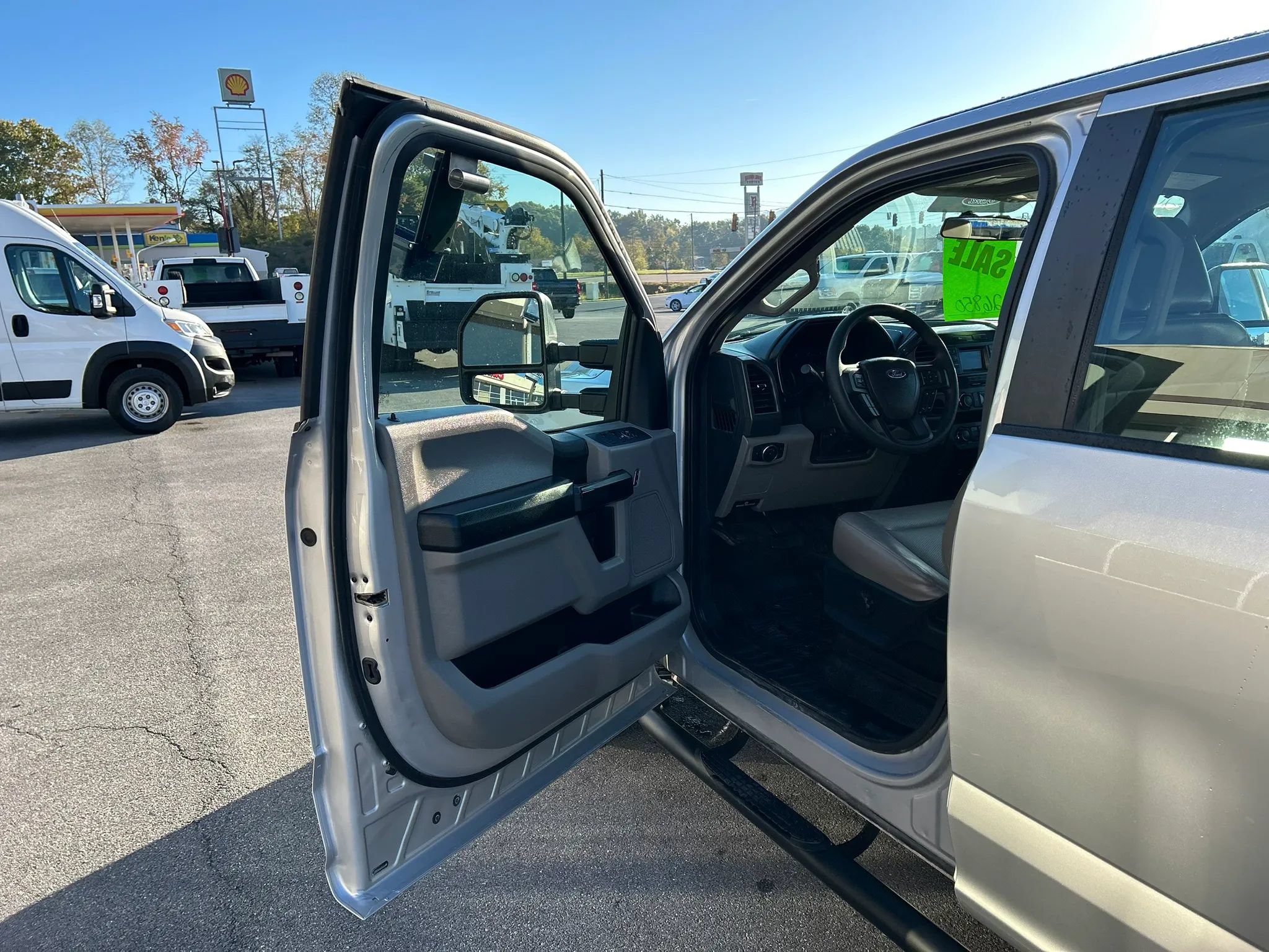Used 2019 Ford F250 XL w/ Power Equipment Group RWD image 8
