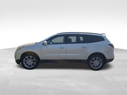 Used 2015 Chevrolet Traverse LT w/ Style and Technology Package FWD image 16