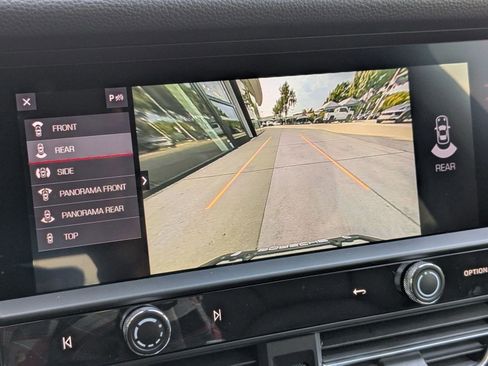Certified 2026 Porsche Macan AWD/4WD image 19