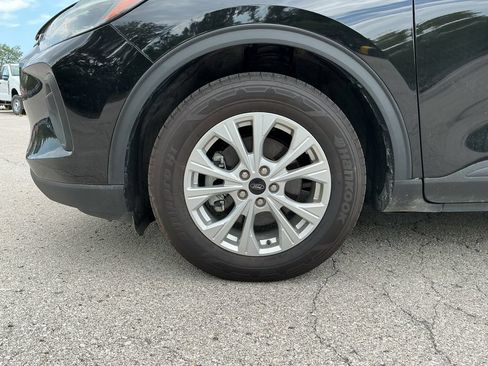 Used 2024 Ford Escape Active w/ Cold Weather Package FWD image 9