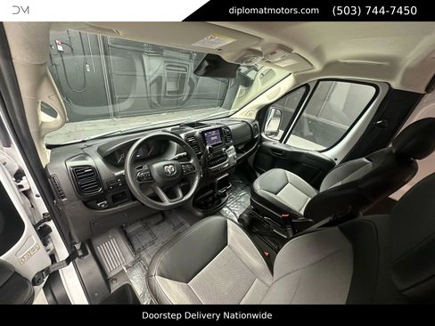 Used 2025 RAM ProMaster 2500 w/ Convenience Group image 16