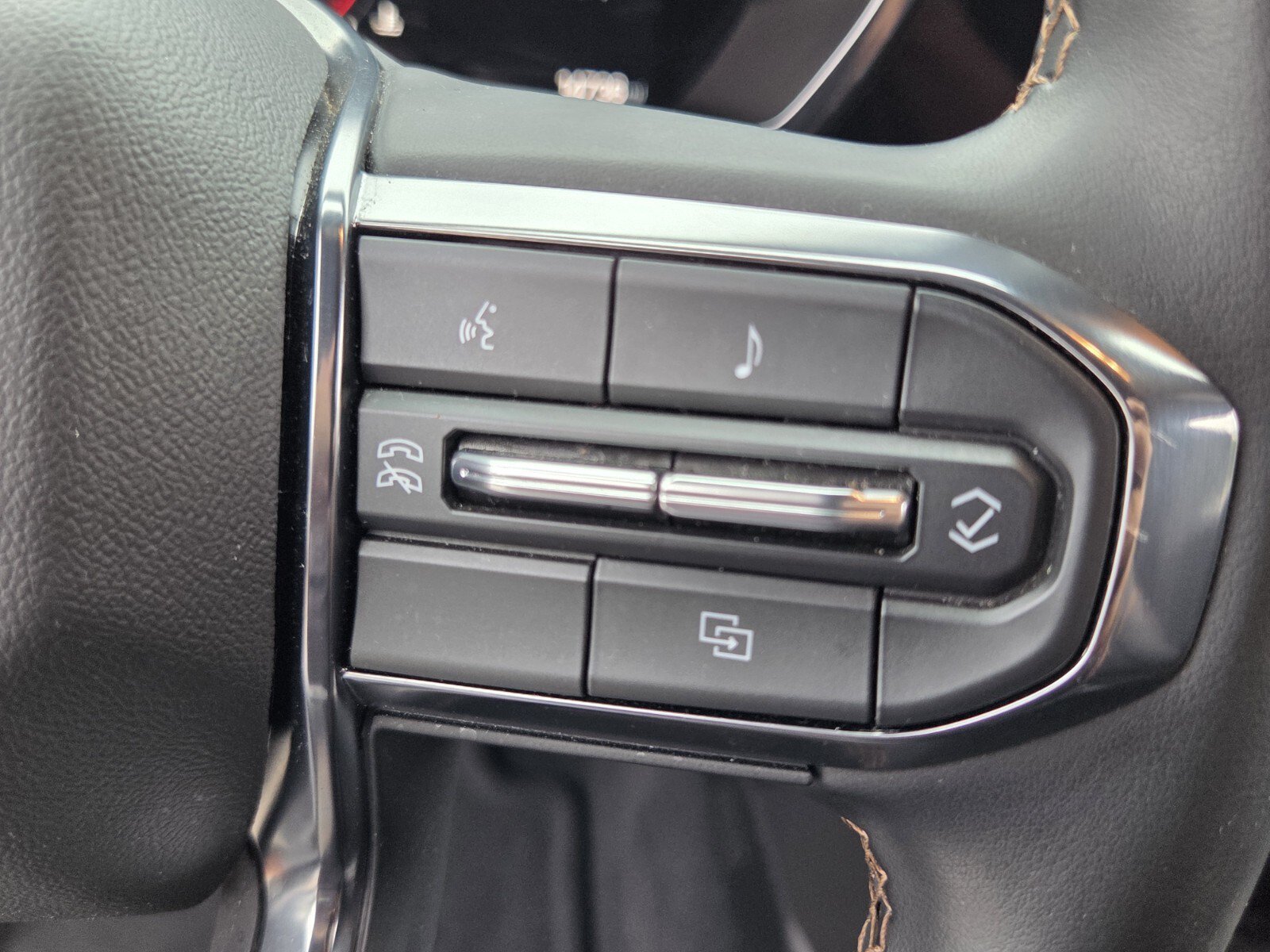 Used 2024 GMC Canyon AT4 AWD/4WD image 36