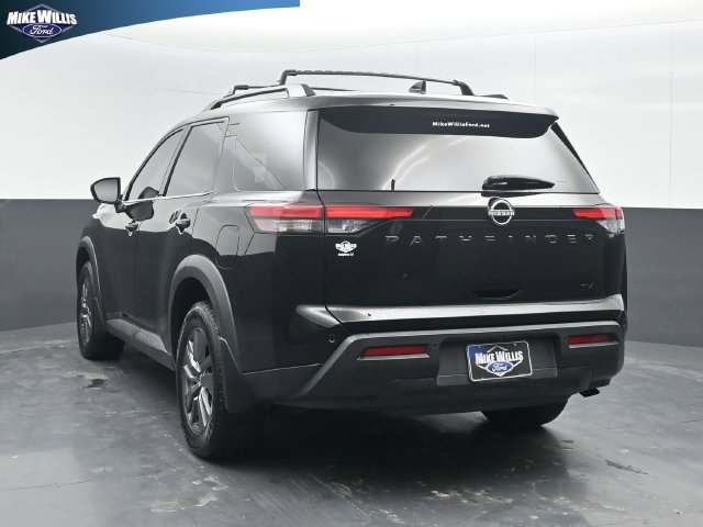 Used 2023 Nissan Pathfinder SV w/ Black Appearance Package FWD image 5