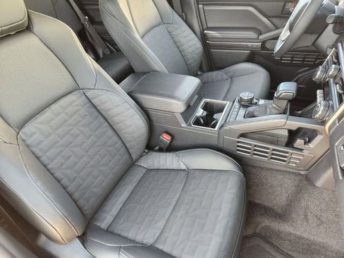 Used 2025 Toyota 4Runner TRD Off-Road Premium w/ Tow Technology Package image 10