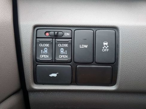 Used 2017 Honda Odyssey EX-L image 27