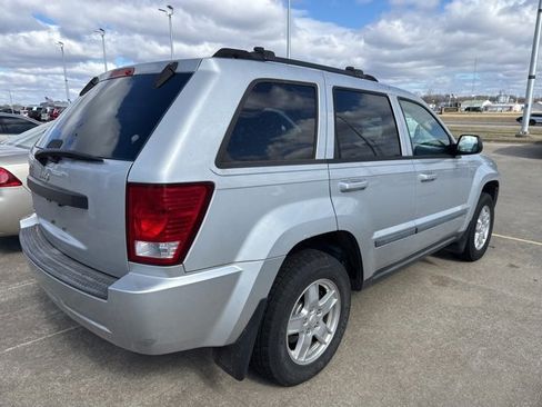 Used 2007 Jeep Grand Cherokee Laredo w/ Sun/Sound Group image 9