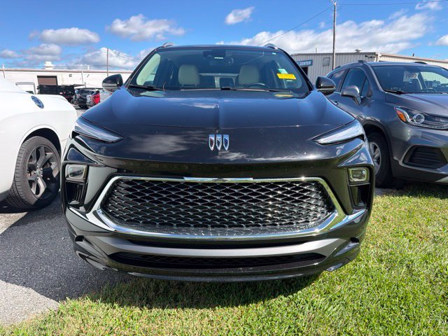 Used 2024 Buick Encore GX Avenir w/ Avenir Convenience Package AWD/4WD image 2