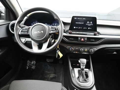 Certified 2023 Kia Forte LXS w/ LXS Technology Package FWD image 19