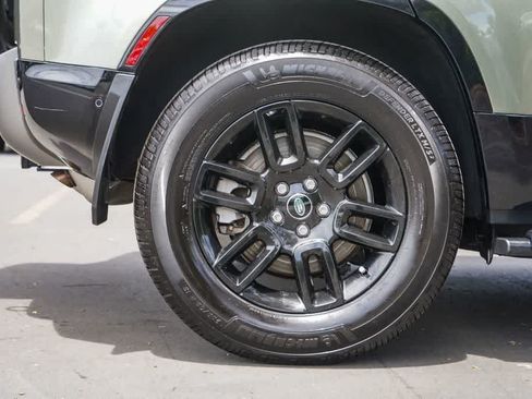 Used 2023 Land Rover Defender 110 X-Dynamic SE AWD/4WD image 8