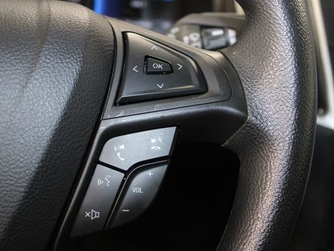 Used 2024 Ford Edge SE image 19