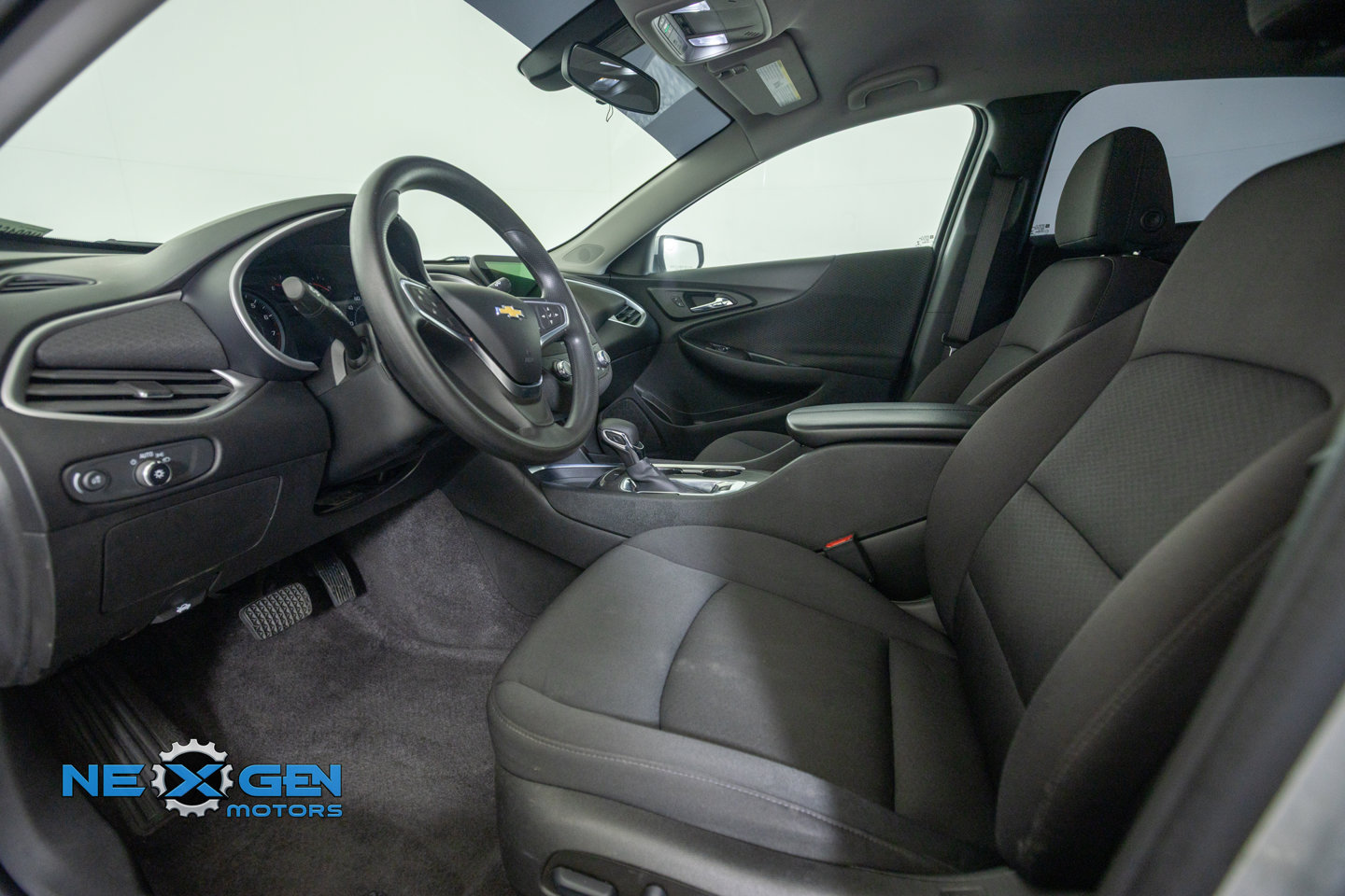 Used 2022 Chevrolet Malibu LT FWD image 11