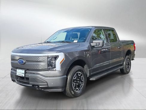 Used 2023 Ford F150 Lightning XLT AWD/4WD image 7