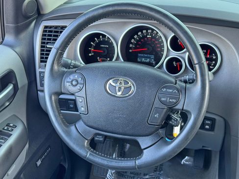 Used 2010 Toyota Sequoia Limited image 19
