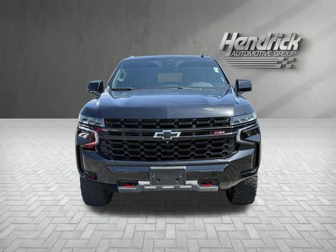Used 2023 Chevrolet Suburban Z71 w/ Z71 Off-Road Package AWD/4WD image 3