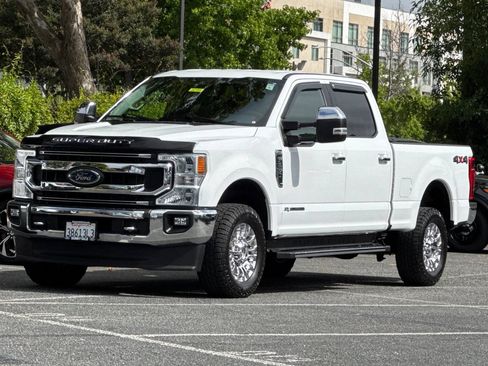 Certified 2022 Ford F250 XLT w/ XLT Premium Package AWD/4WD image 9