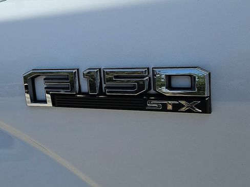 Used 2019 Ford F150 XL w/ Equipment Group 101A Mid AWD/4WD image 14