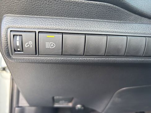 Used 2020 Toyota Corolla SE w/ Carpet Mat Package (TMS) FWD image 15