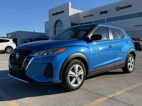 Used 2024 Nissan Kicks S image 1