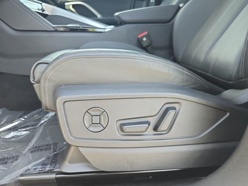 Used 2025 Audi Q5 Premium Plus w/ Premium Plus AWD/4WD image 25