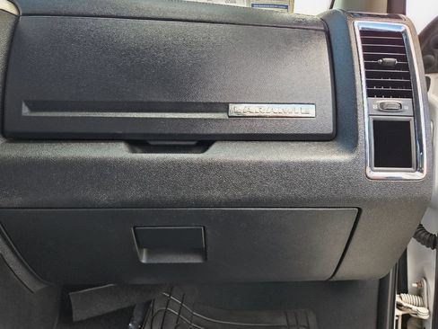 Used 2018 RAM 1500 Laramie RWD image 46