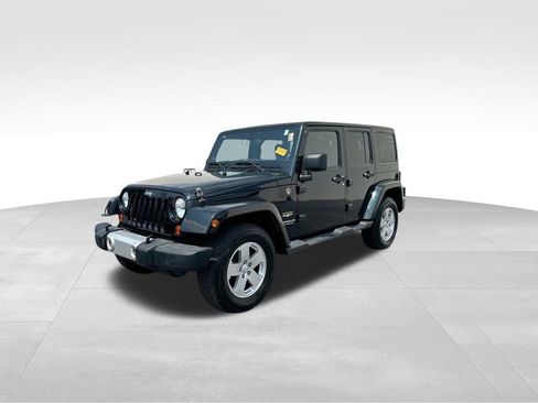 Used 2012 Jeep Wrangler Unlimited Sahara w/ Dual Top Group image 4