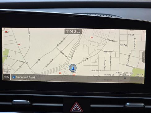 Used 2022 Hyundai Elantra Limited FWD image 20