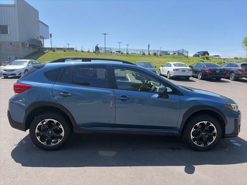 Certified 2022 Subaru Crosstrek 2.0i Premium AWD/4WD image 9