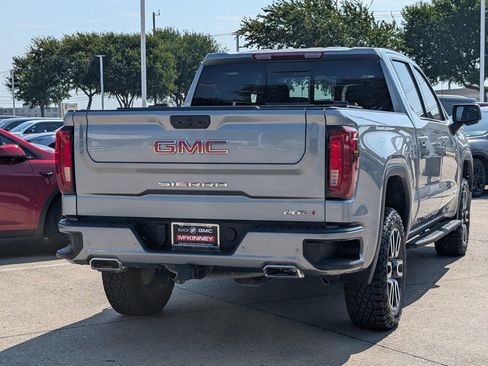 Used 2024 GMC Sierra 1500 AT4 w/ AT4 Premium Package AWD/4WD image 4