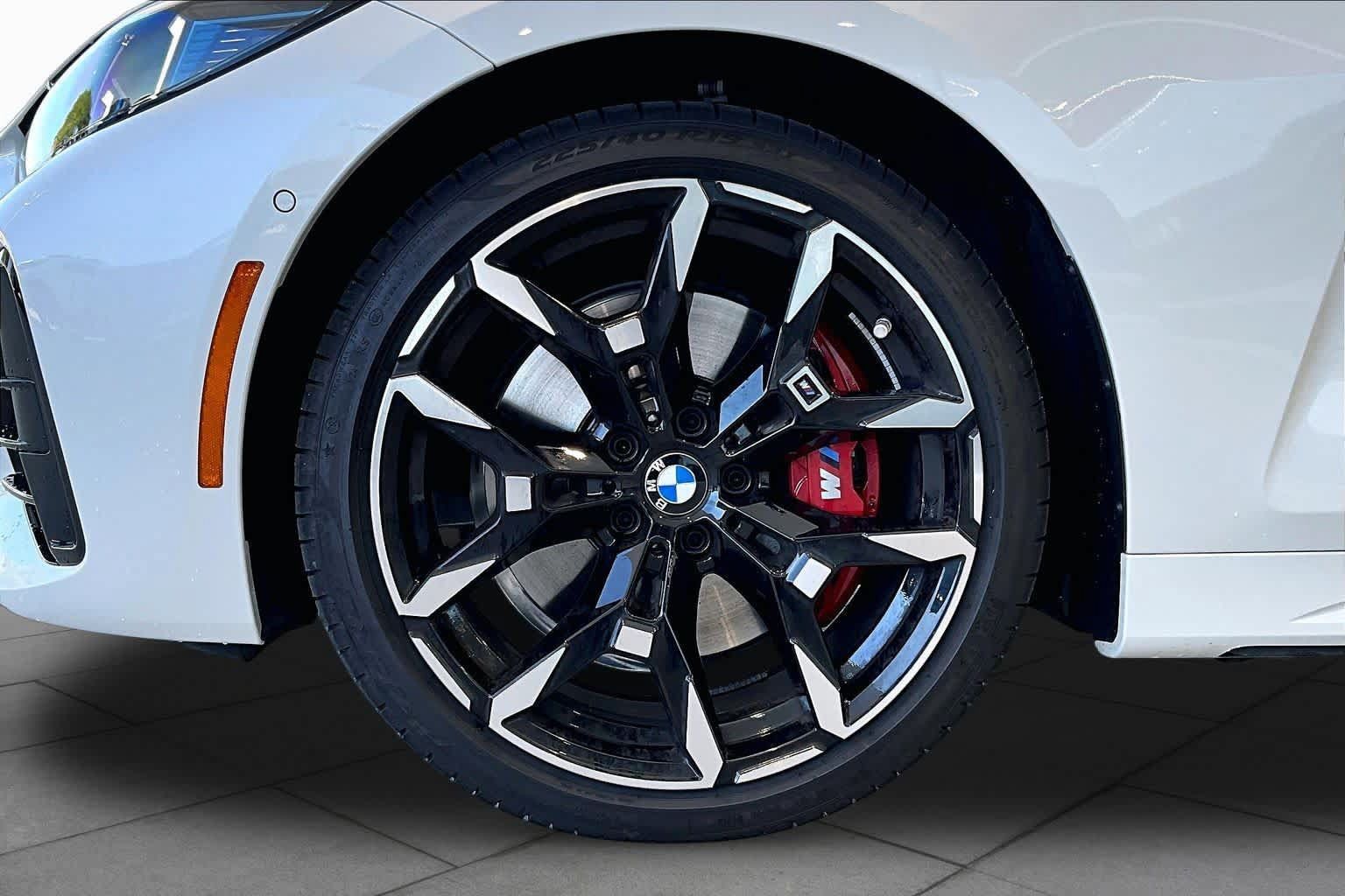 Used 2027 BMW M440i Convertible w/ Premium Package RWD image 10