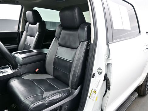 Used 2020 Toyota Tundra Limited w/ Limited Premium Package AWD/4WD image 11