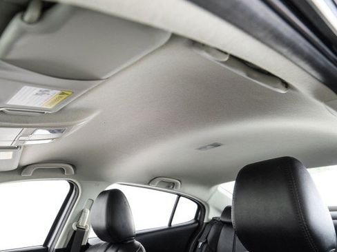 Used 2018 MAZDA MAZDA3 Touring FWD image 30
