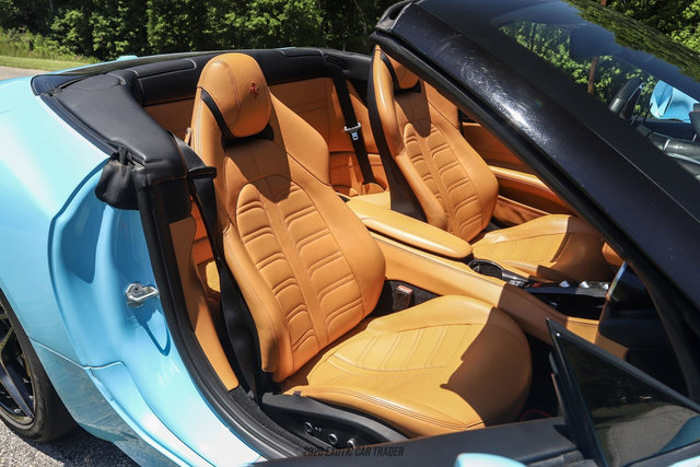 Used 2015 Ferrari California T RWD image 43