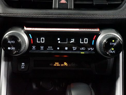 Certified 2025 Toyota RAV4 LE AWD/4WD image 19