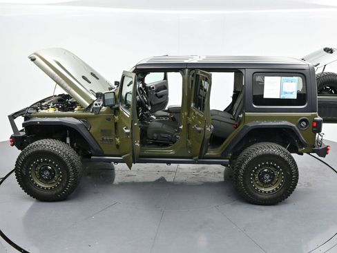 Used 2022 Jeep Wrangler Unlimited Sport image 44