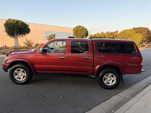 Used 2002 Toyota Tacoma PreRunner RWD image 9