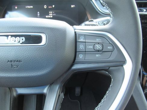 New 2026 Jeep Grand Cherokee Laredo w/ MOPAR Finishing Package RWD image 24