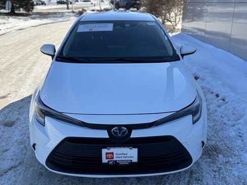 Certified 2024 Toyota Corolla LE image 30