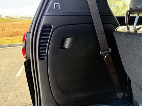 New 2026 Chrysler Pacifica Limited w/ S Appearance Package image 8