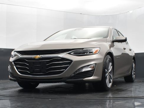 Used 2024 Chevrolet Malibu LT image 35
