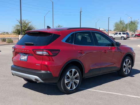 Used 2023 Ford Escape Platinum w/ Premium Technology Package image 6