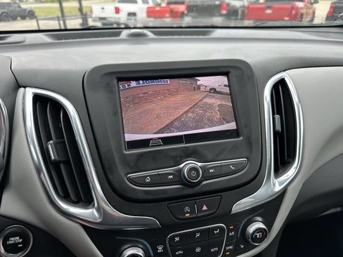 Used 2023 Chevrolet Equinox LT w/ Driver Convenience Package AWD/4WD image 16