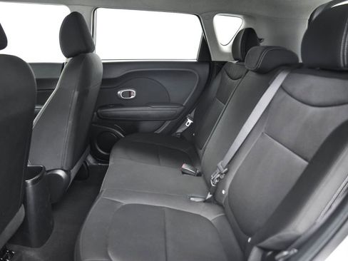 Used 2018 Kia Soul image 12