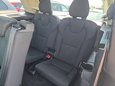 Used 2025 Volvo XC90 B5 Core AWD/4WD image 10