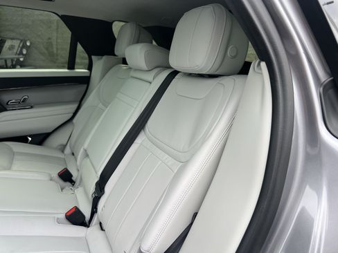 Used 2024 Land Rover Range Rover Sport SE AWD/4WD image 34