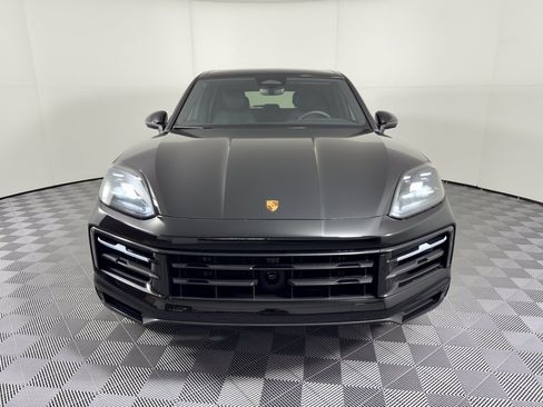 Certified 2026 Porsche Cayenne AWD/4WD image 6