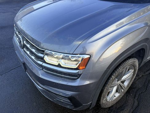 Used 2018 Volkswagen Atlas SE w/ R-Line Package image 9