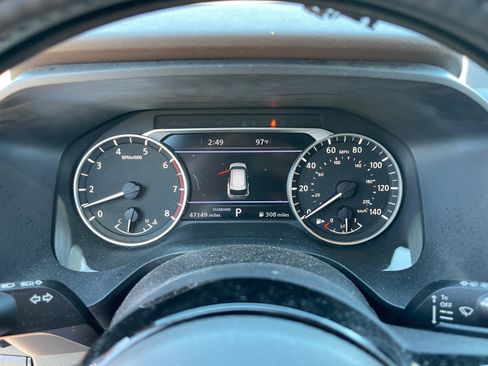 Used 2023 Nissan Rogue SL w/ SL Premium Package FWD image 10