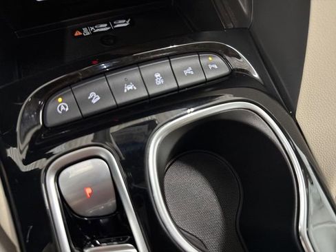Certified 2023 Buick Envision Avenir AWD/4WD image 31