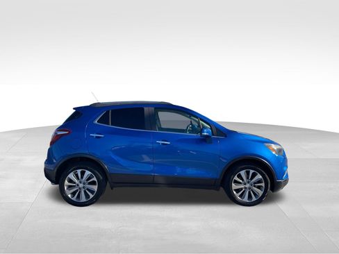 Used 2018 Buick Encore Preferred image 4
